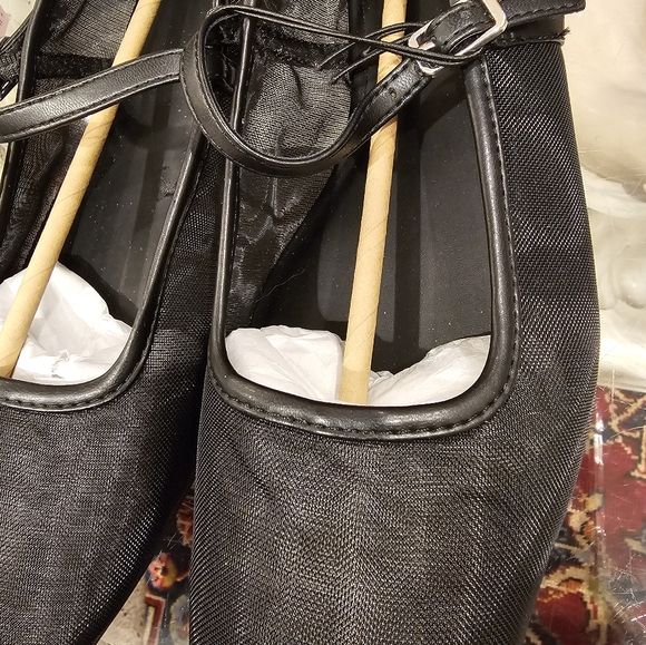 New womans size 12 flats( Memory foam) - Picture 8 of 8